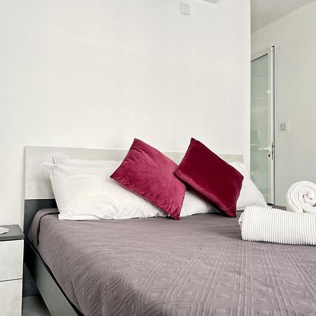 Marina Apartments Msida Luaran gambar