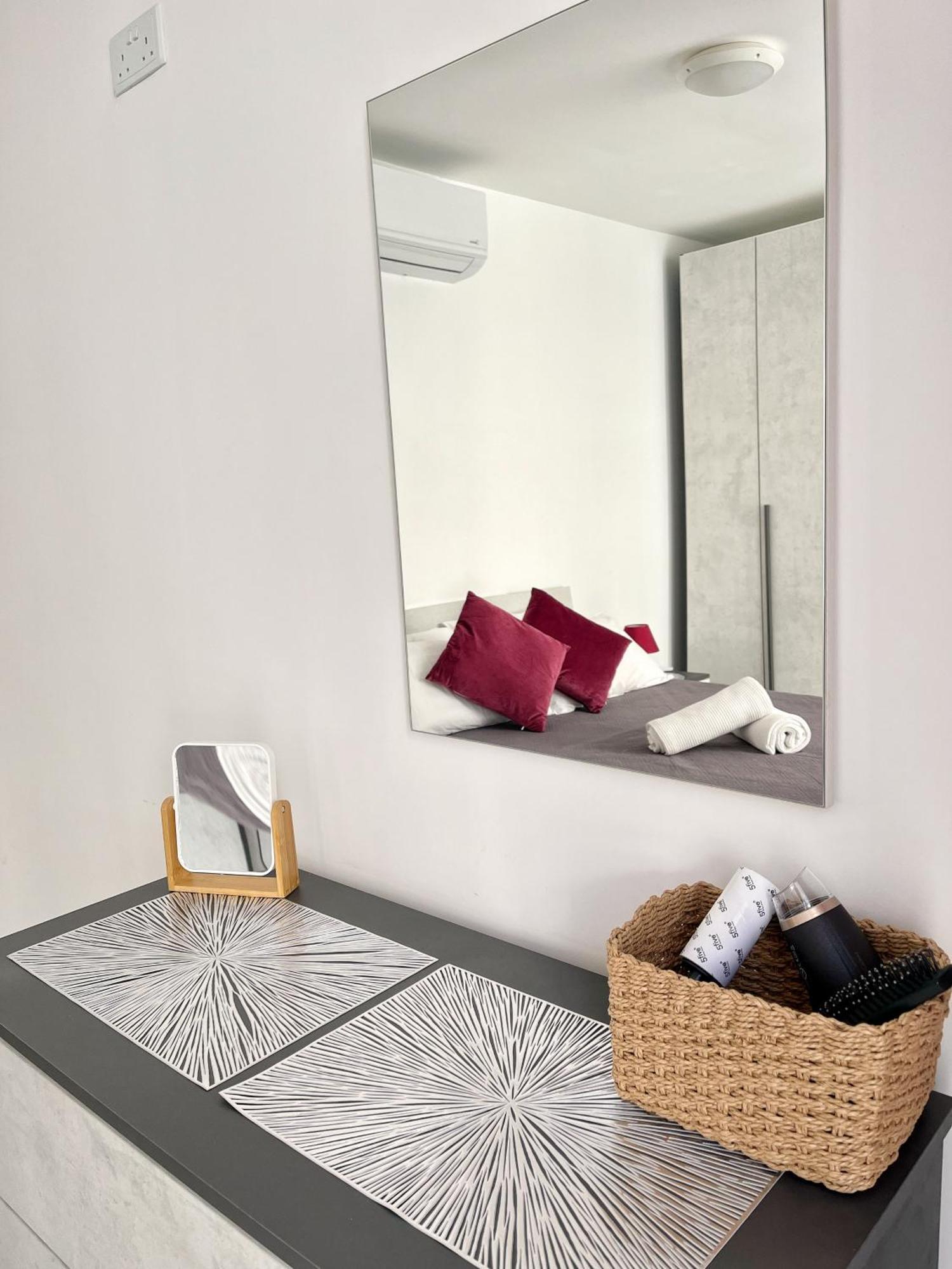 Marina Apartments Msida Luaran gambar