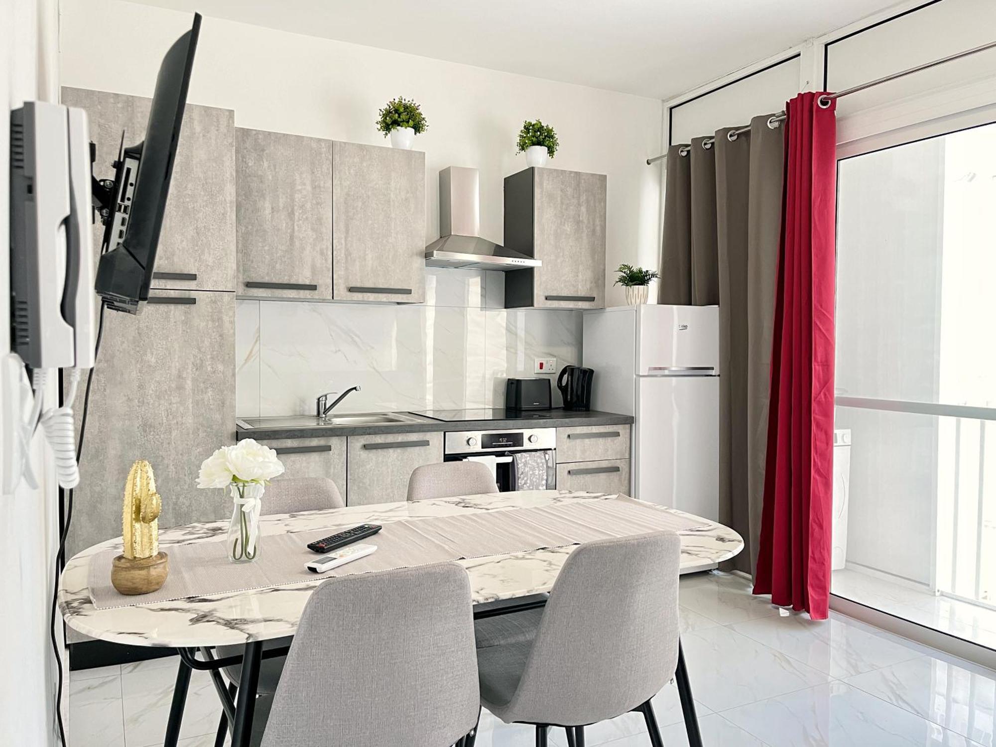 Marina Apartments Msida Luaran gambar