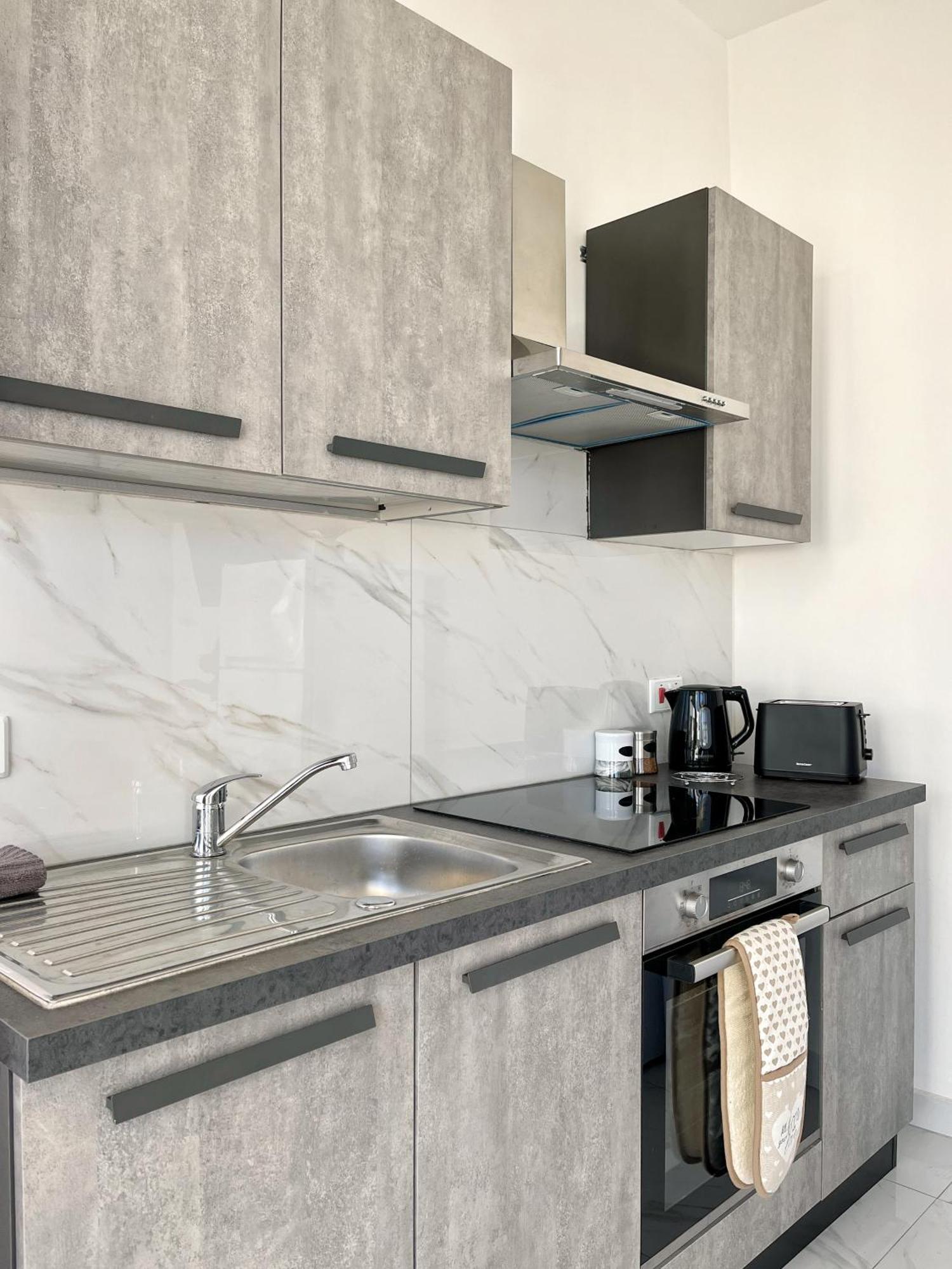Marina Apartments Msida Luaran gambar